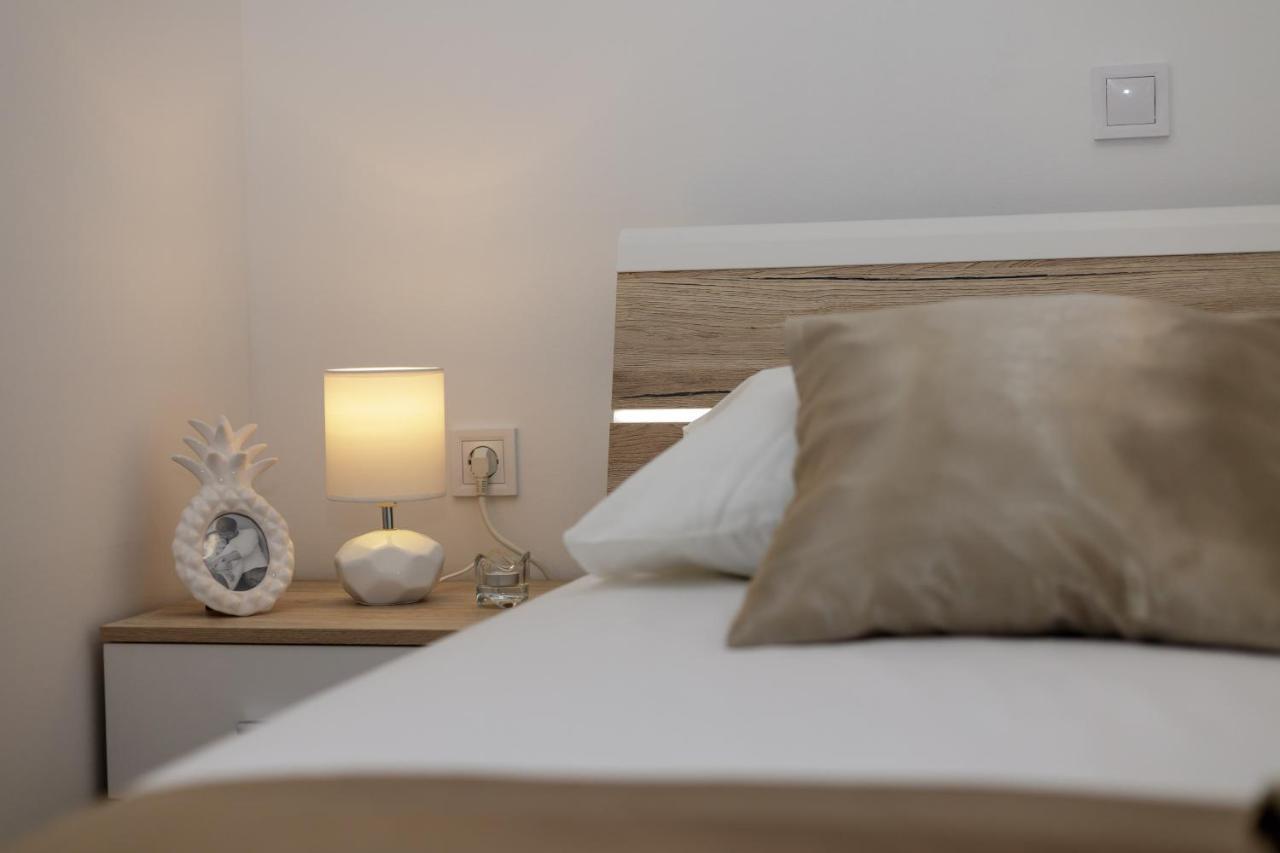 Sunny Garden Adria Apartment สปลิท ภายนอก รูปภาพ