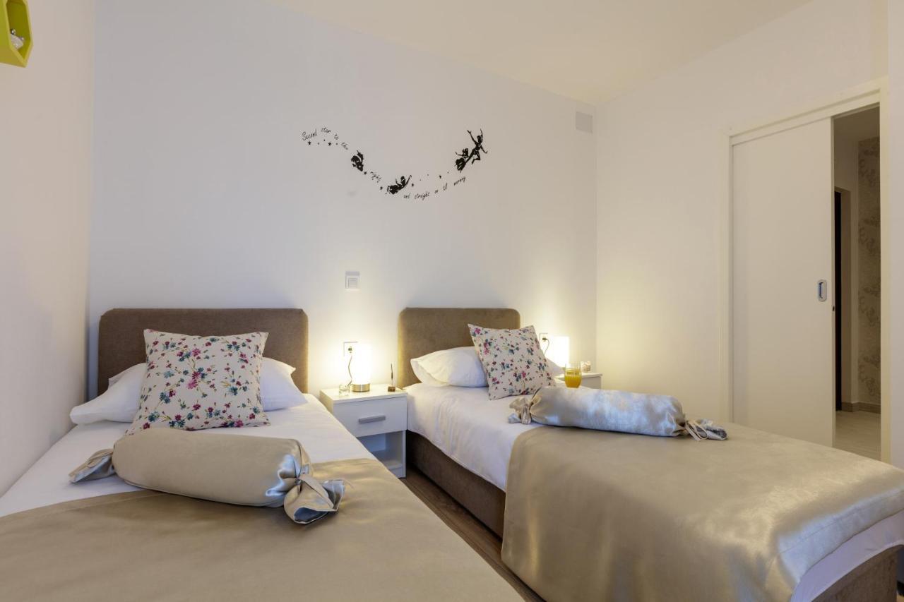 Sunny Garden Adria Apartment สปลิท ภายนอก รูปภาพ