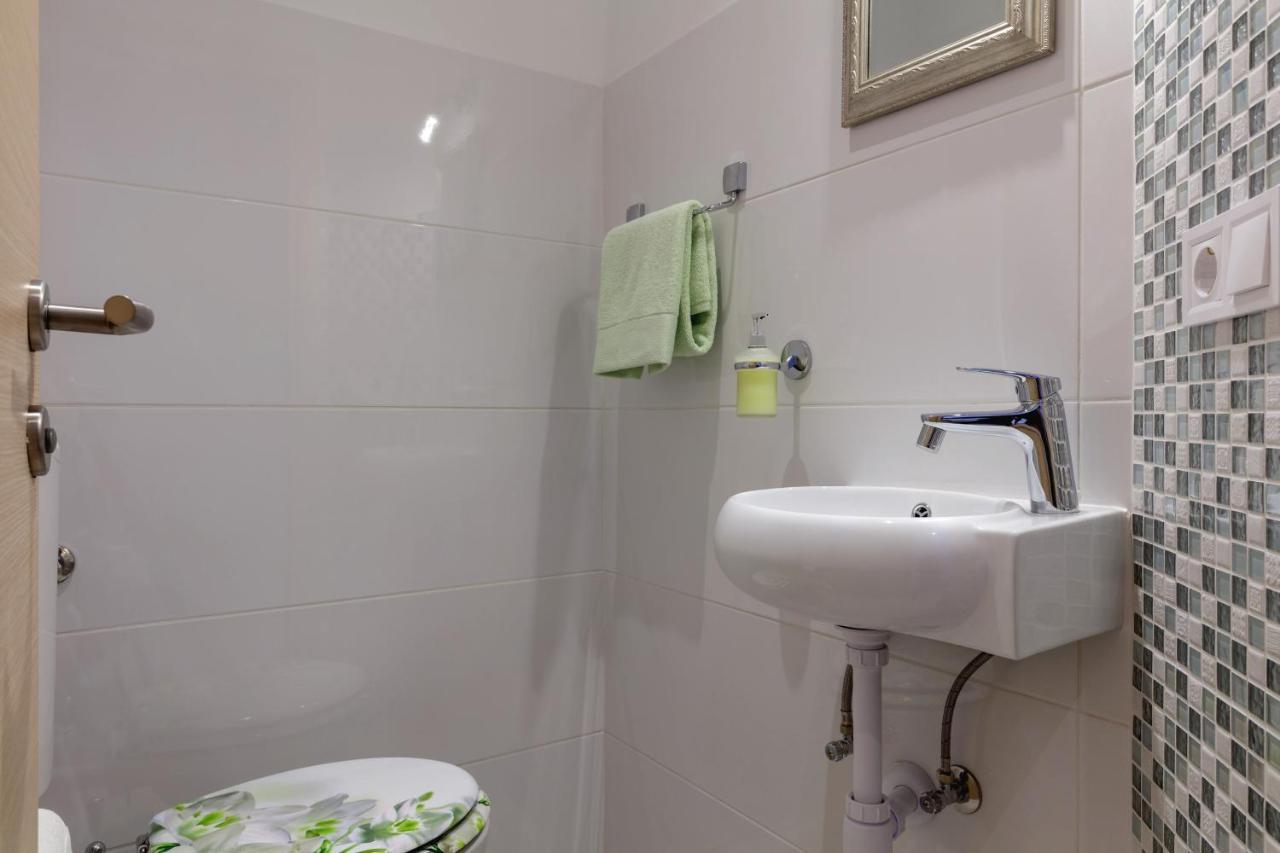 Sunny Garden Adria Apartment สปลิท ภายนอก รูปภาพ