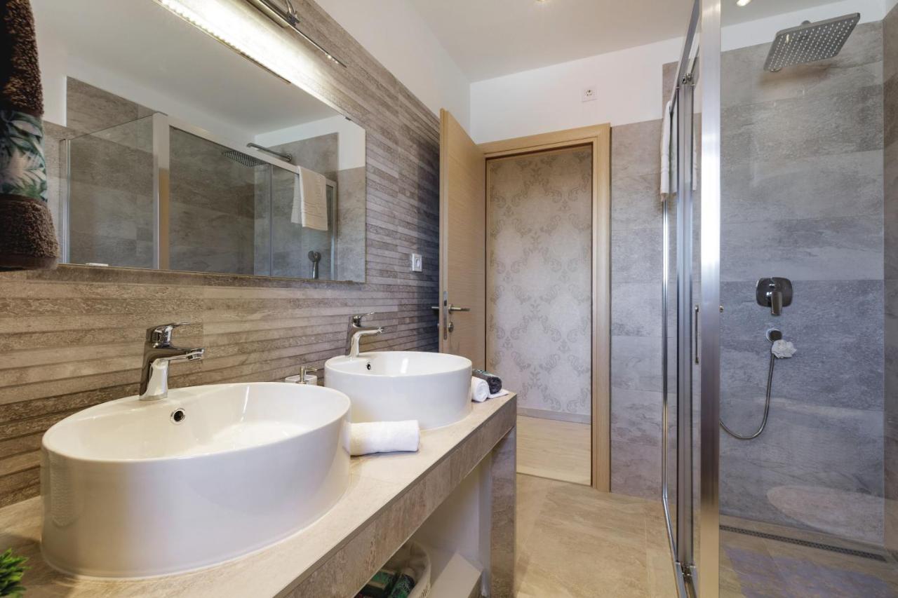 Sunny Garden Adria Apartment สปลิท ภายนอก รูปภาพ