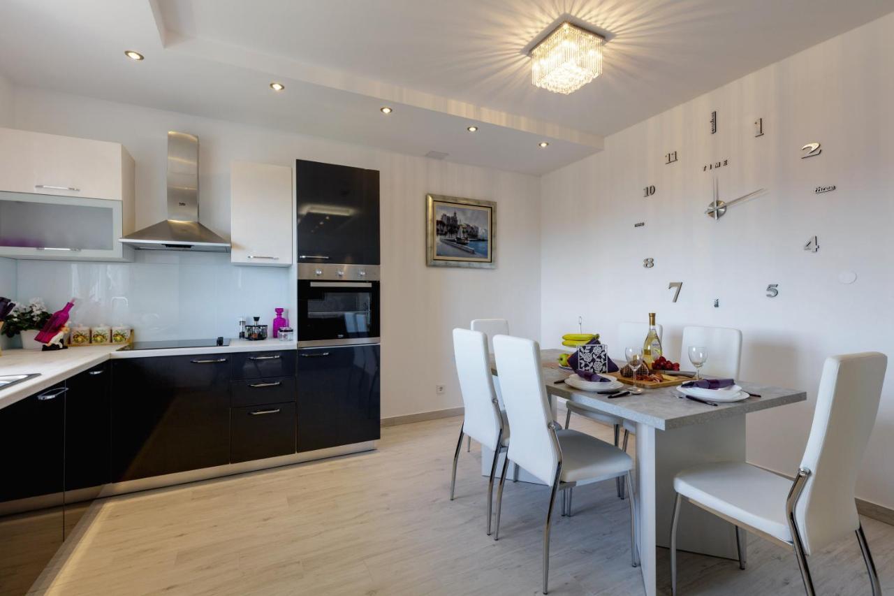 Sunny Garden Adria Apartment สปลิท ภายนอก รูปภาพ