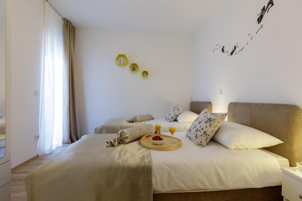 Sunny Garden Adria Apartment สปลิท ภายนอก รูปภาพ