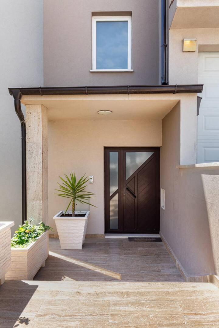 Sunny Garden Adria Apartment สปลิท ภายนอก รูปภาพ