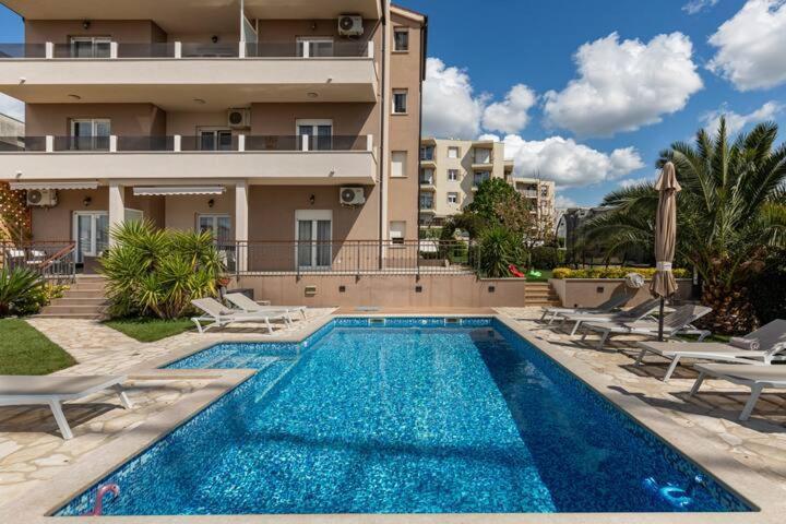 Sunny Garden Adria Apartment สปลิท ภายนอก รูปภาพ